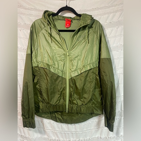 Nike soft shell running jacket - Picture 1 of 9